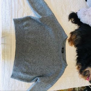 Grey forever21 cropped long sleeve shirt.